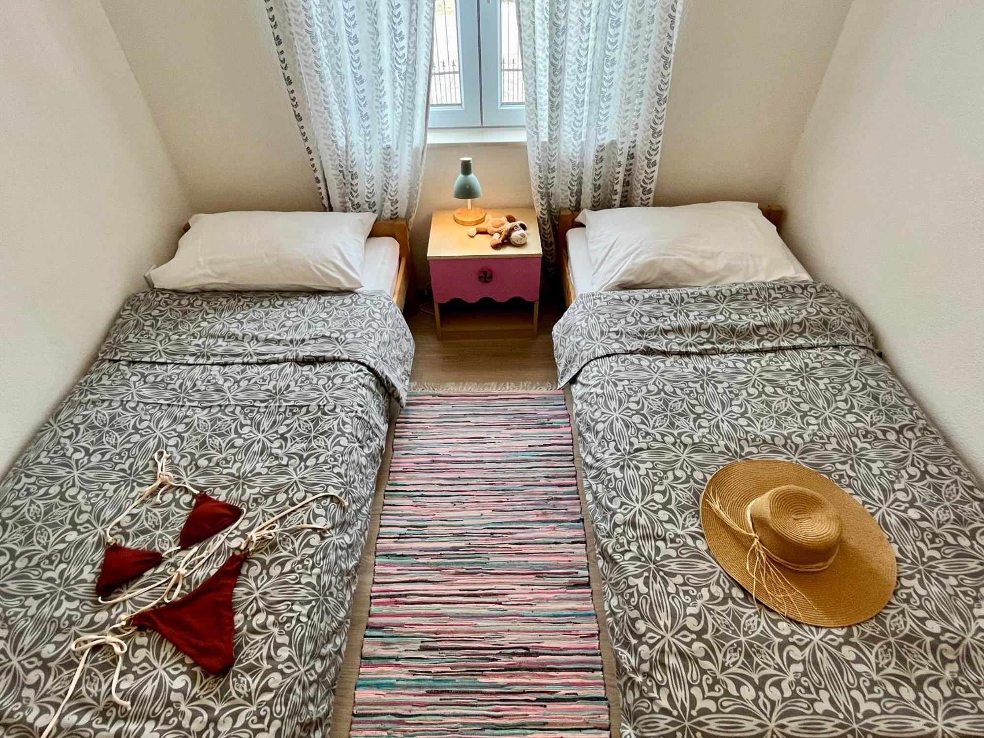 Apartments Stela Gornji Karin Room photo