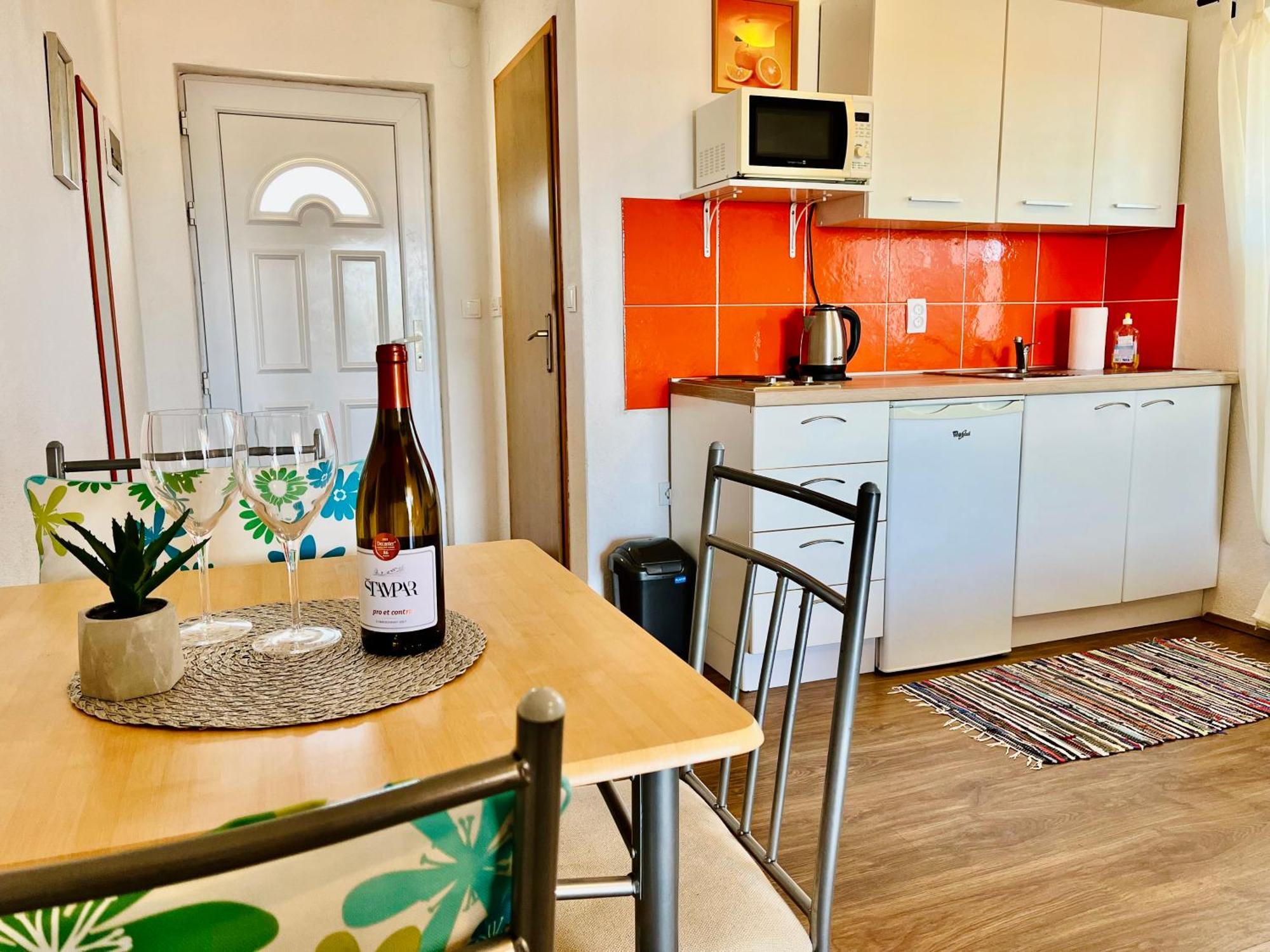 Apartments Stela Gornji Karin Room photo