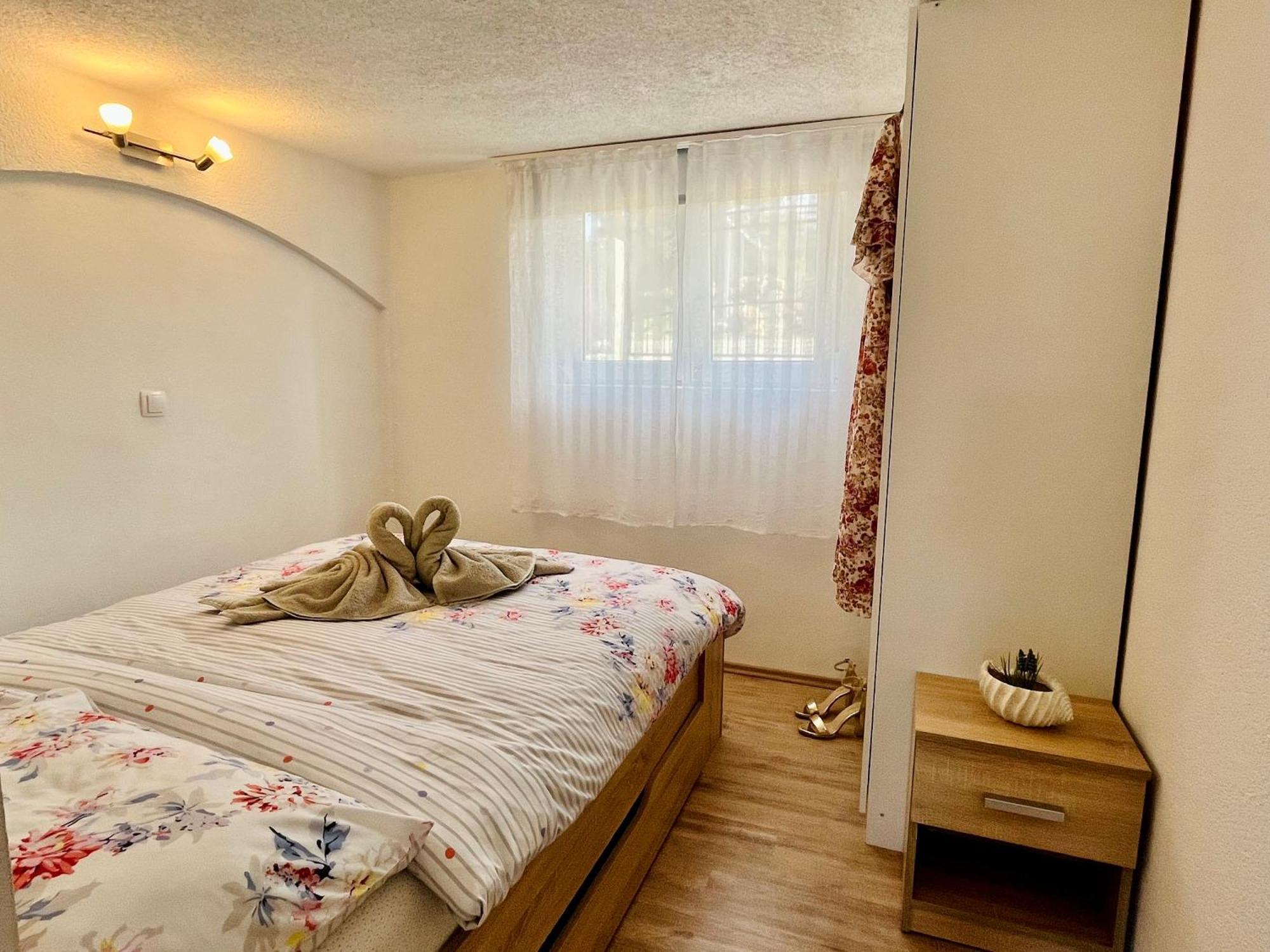 Apartments Stela Gornji Karin Room photo