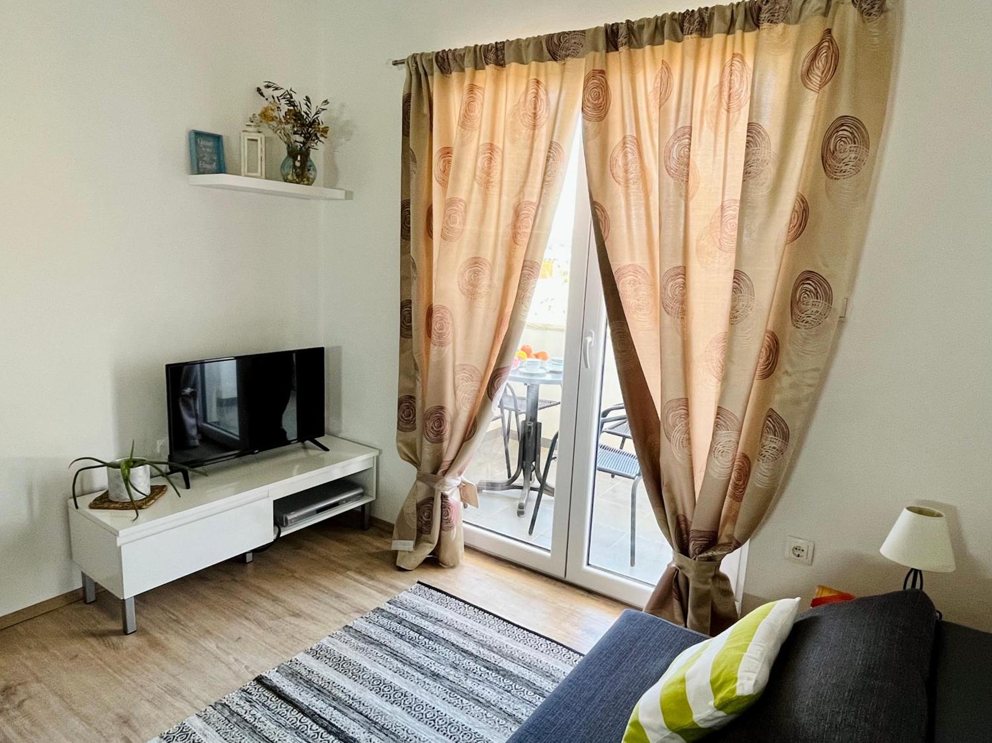Apartments Stela Gornji Karin Room photo