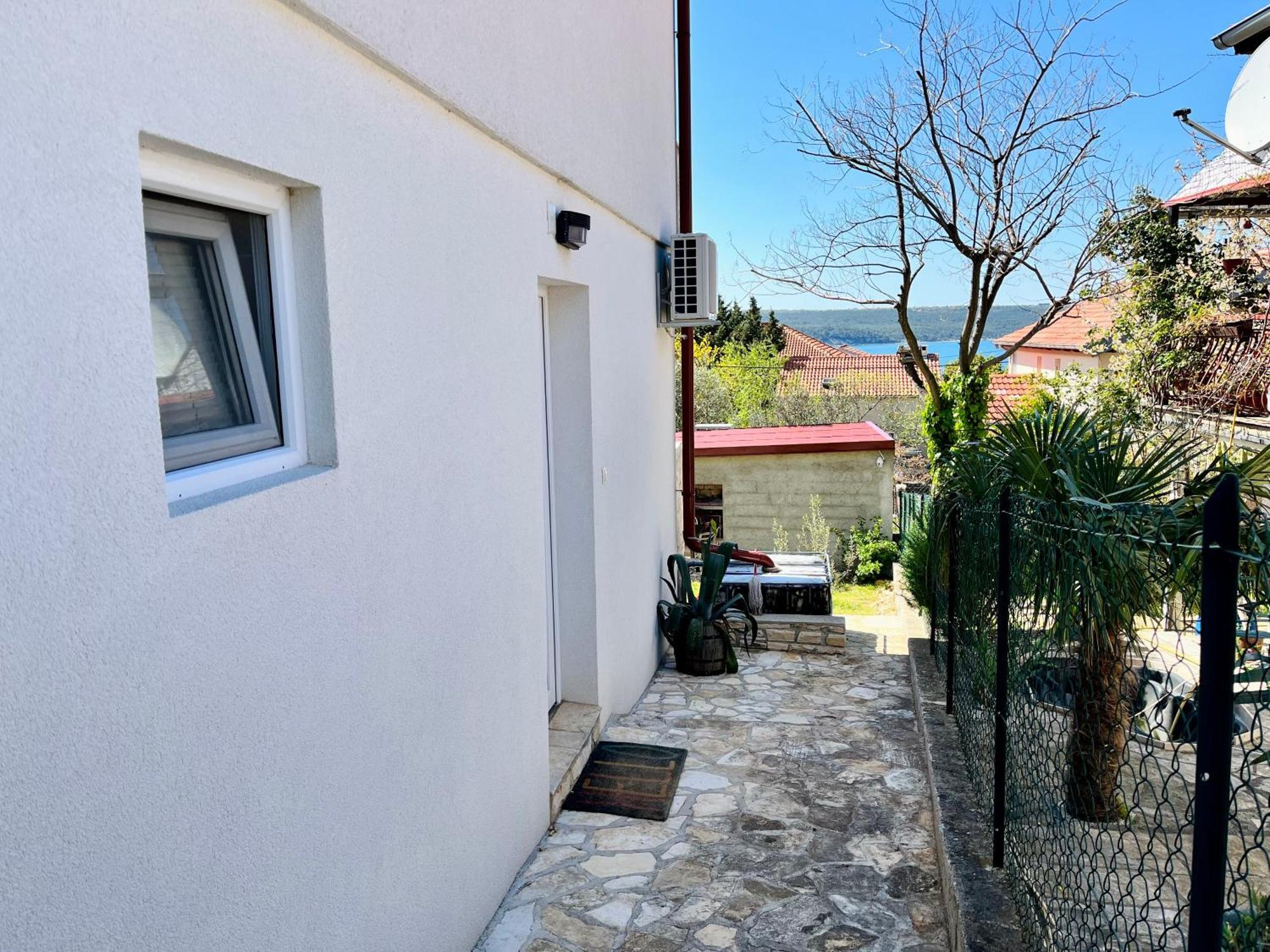 Apartments Stela Gornji Karin Room photo